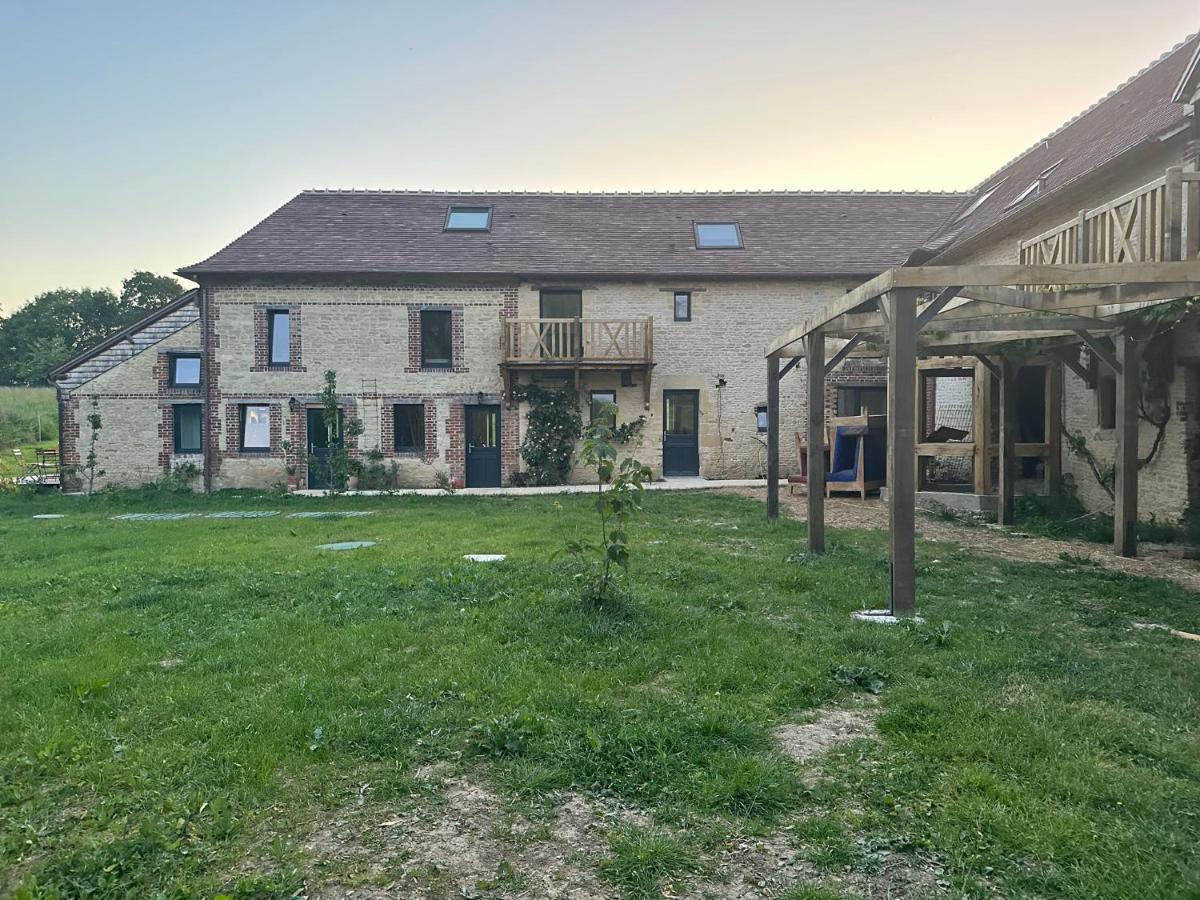 Gite Confortable Au Milieu Des Pres - La Ferme De Montigny Neauphe-Sur-Dive Zewnętrze zdjęcie