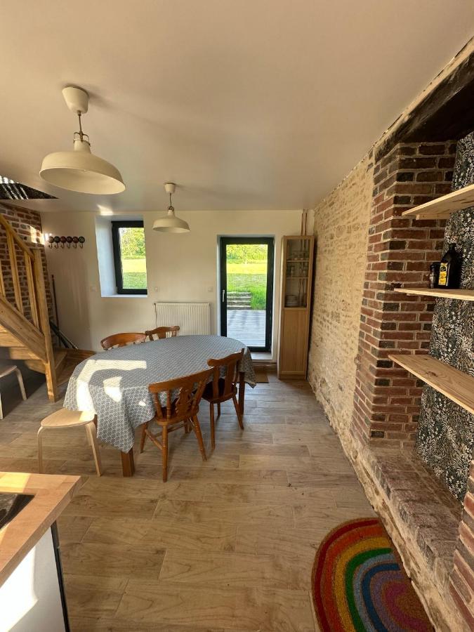 Gite Confortable Au Milieu Des Pres - La Ferme De Montigny Neauphe-Sur-Dive Zewnętrze zdjęcie
